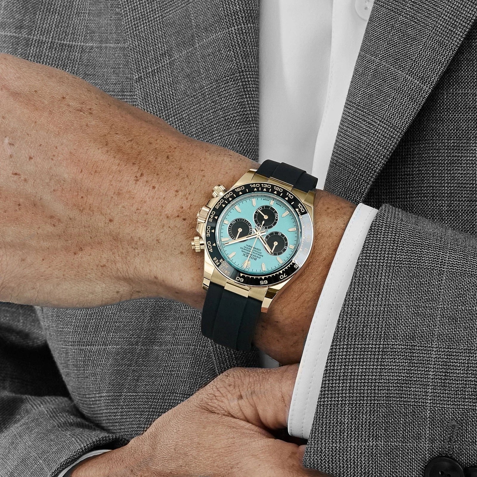 Relógio Daytona Dourado com Mostrador Turquesa